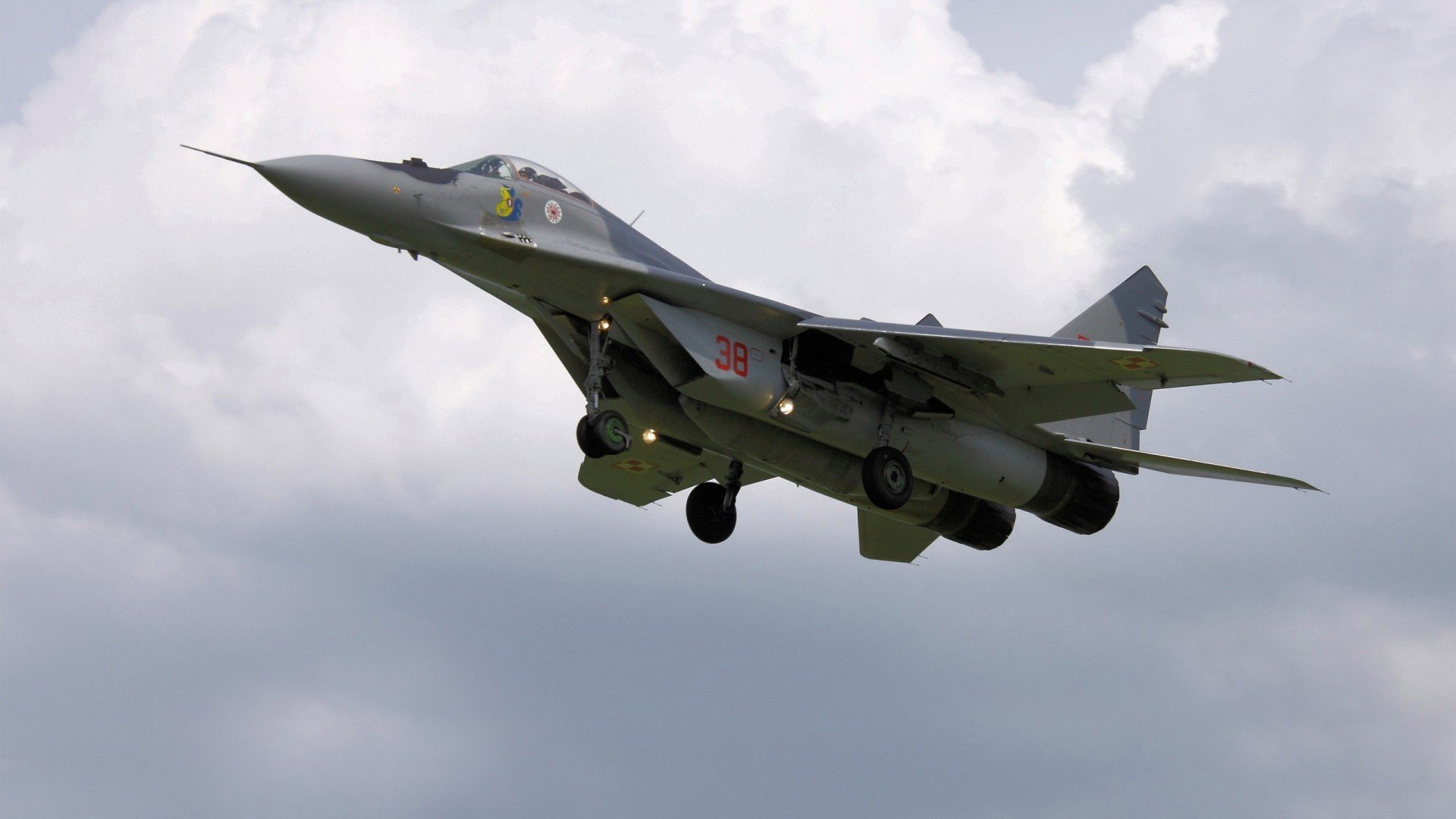 湖人主帅回应球迷对轮换的不满，湖人新主帅确定